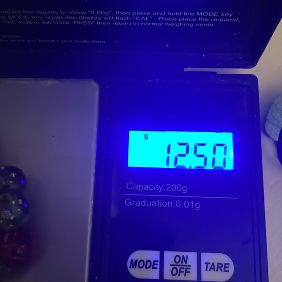 6” red green beaded stackable stretch bracelet with 32 beads - Picture 8 of 8